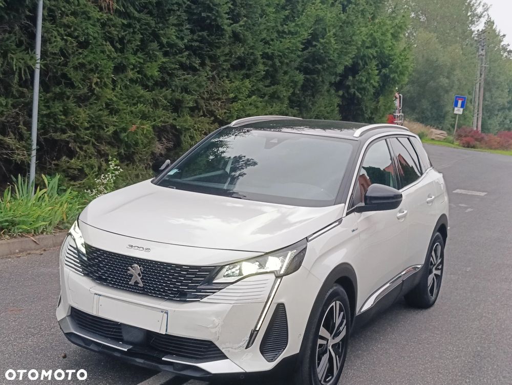 Peugeot 3008 1.6 PureTech HYbrid GT Line S&S EAT8 - 22