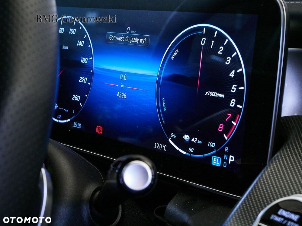 Mercedes-Benz GLC - 21