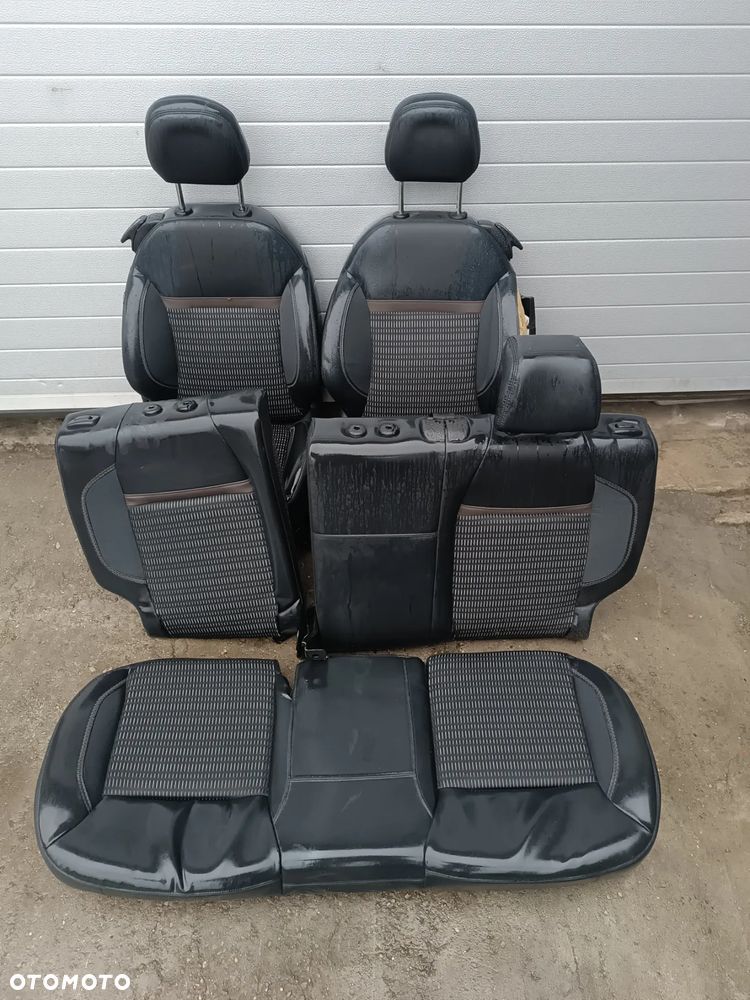 FOTELE PRZÓD TYŁ WNĘTRZE PEUGEOT 208  3D - 1