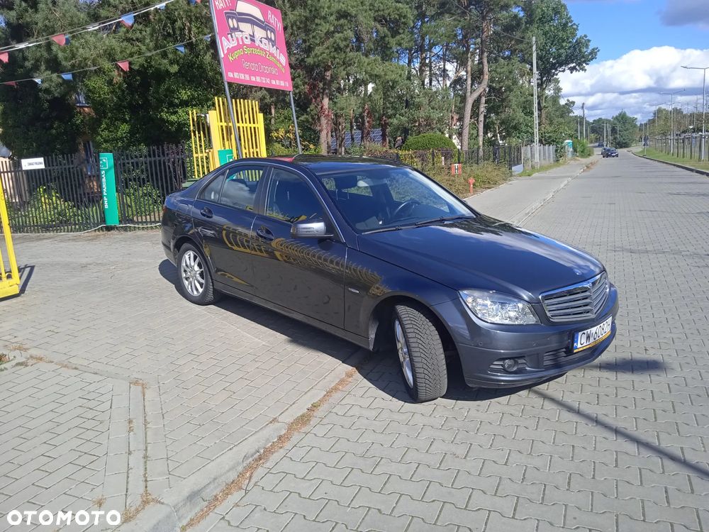 Mercedes-Benz Klasa C 180 BlueEFFICIENCY Elegance - 16