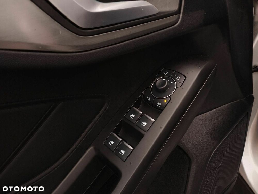 Ford Focus 1.0 EcoBoost mHEV Titanium X - 31