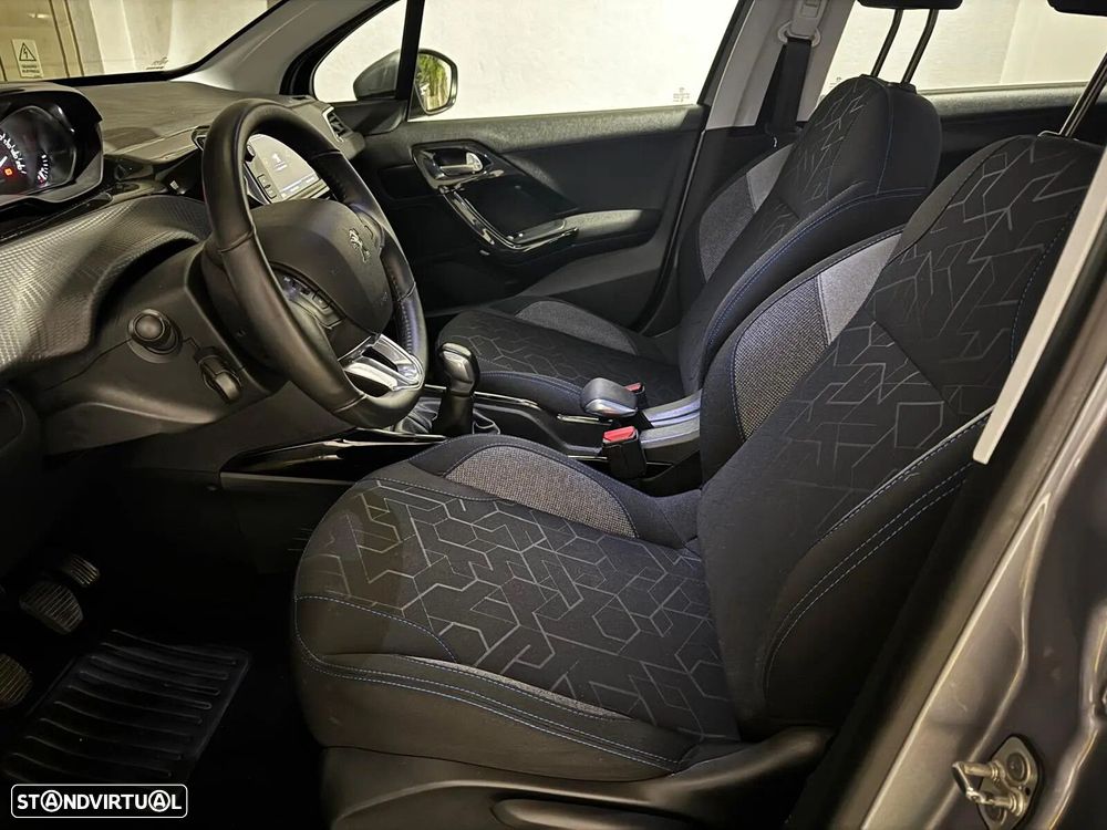 Peugeot 2008 1.2 PureTech Allure - 20