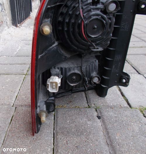 LAMPA PRAWA TYLNA MITSUBISHI PAJERO 03- ORYGINAŁ - 4