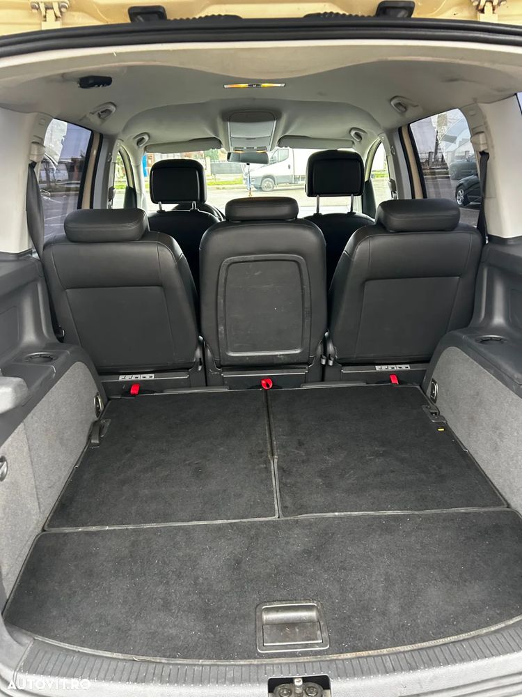 Volkswagen Touran 2.0 TDI BlueMotion Technology Comfortline - 9