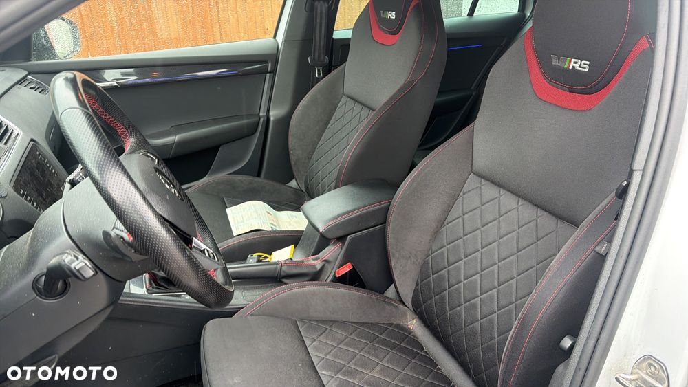 Skoda Octavia 2.0 TDI 4x4 DSG RS - 25