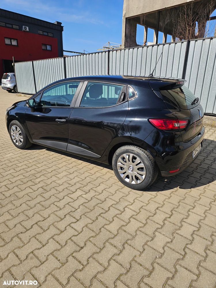 Renault Clio - 16
