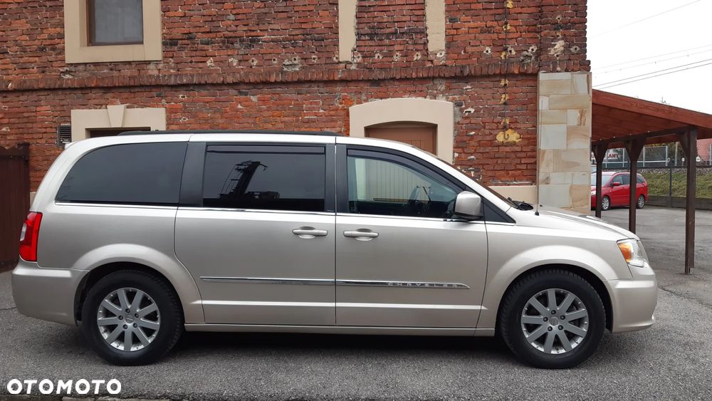 Chrysler Town & Country 3.6 Touring - 2