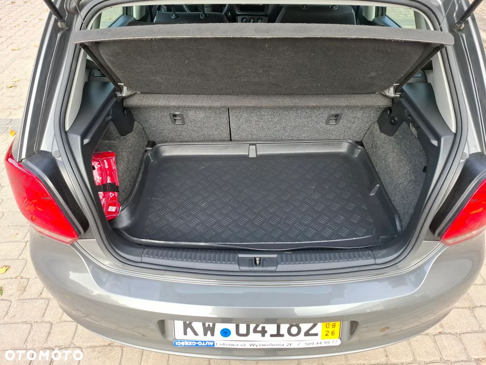Volkswagen Polo - 32