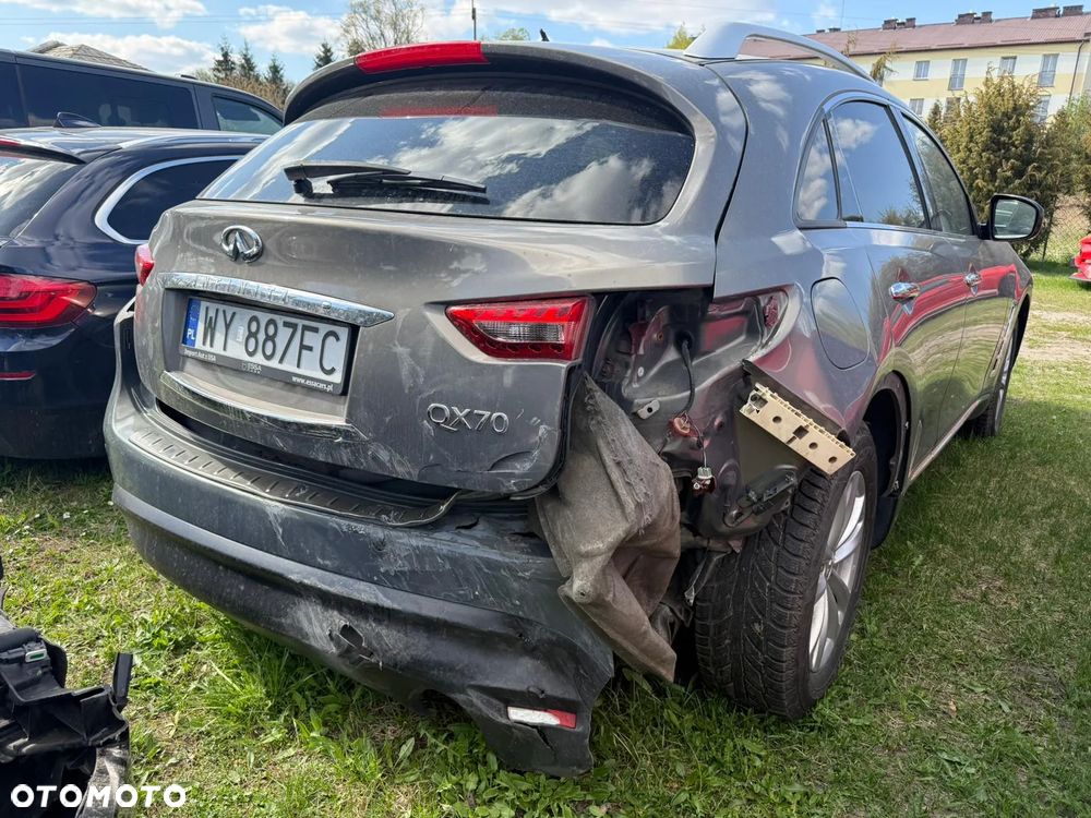 Infiniti Q70 3.7 S Premium - 6