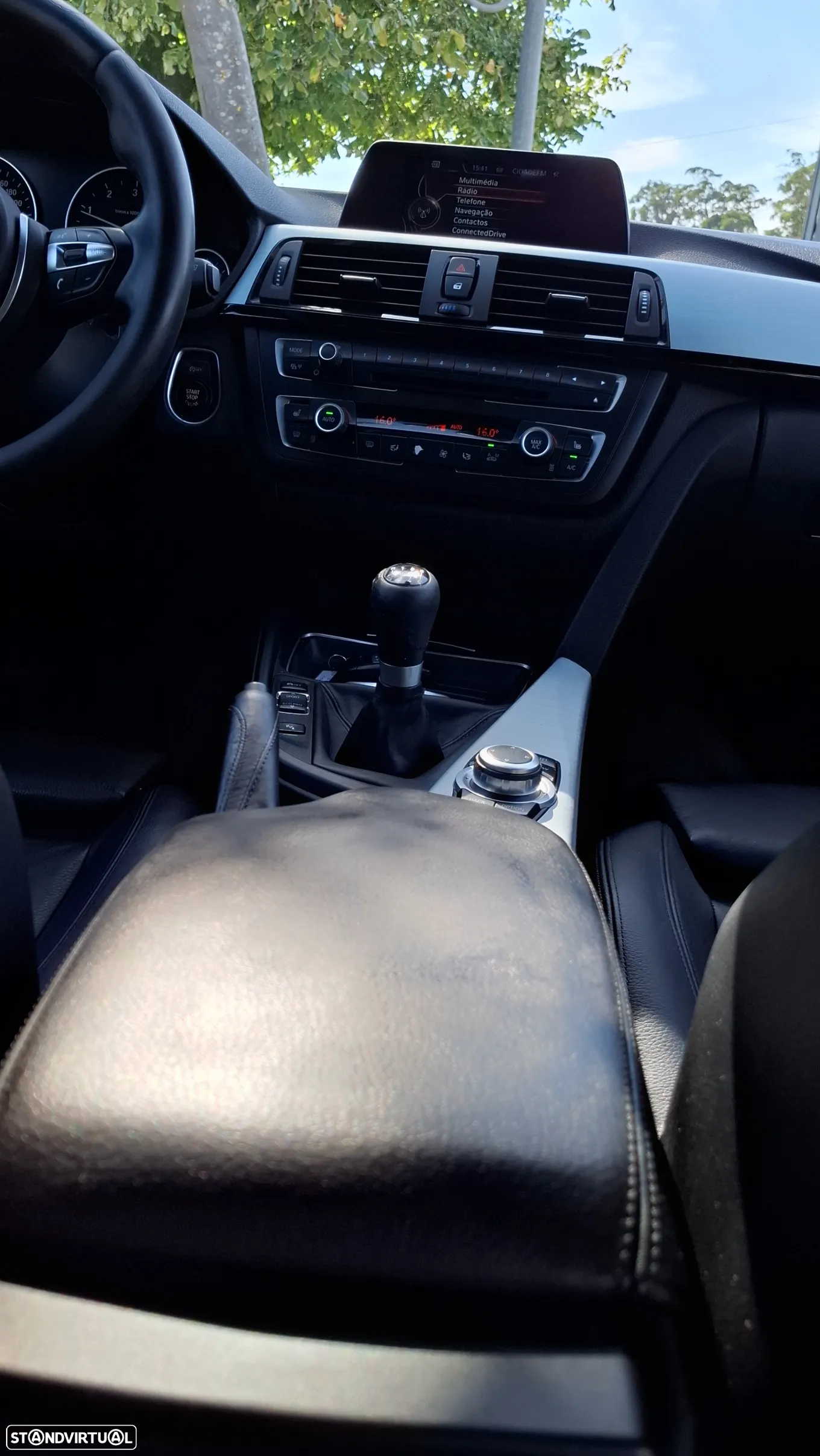 BMW 318 d Pack M - 9