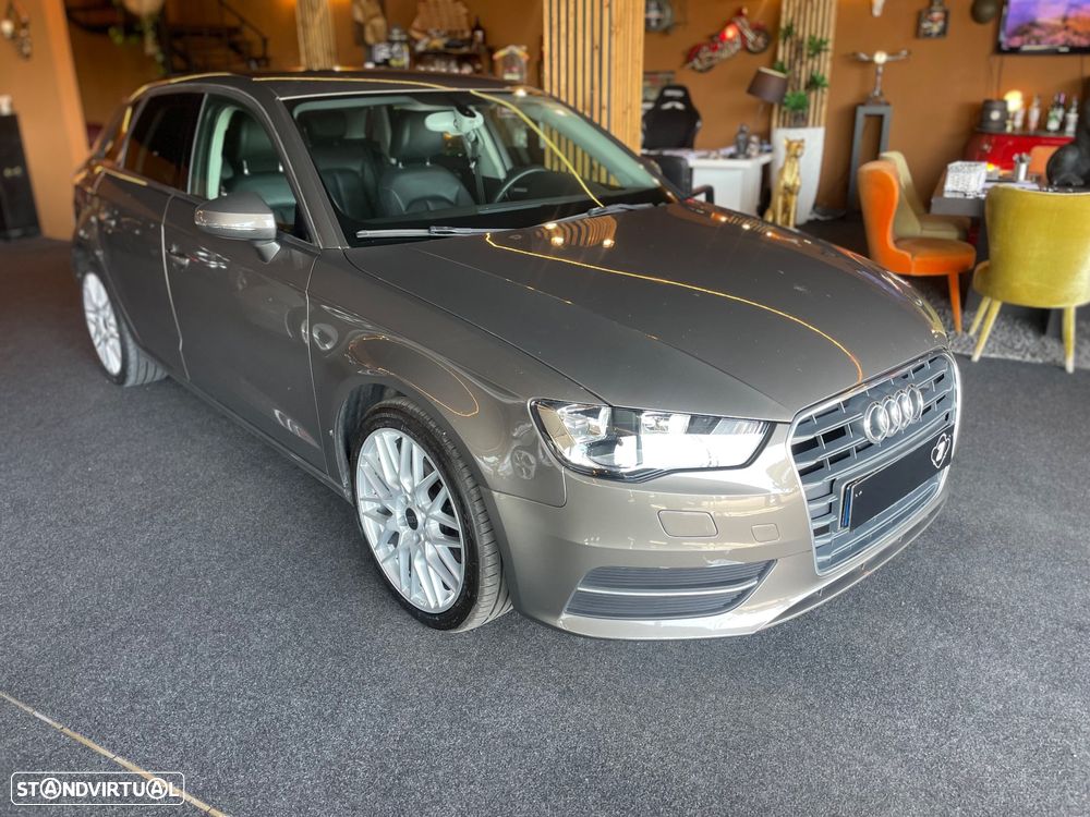 Audi A3 1.6 TDI Ambiente - 1