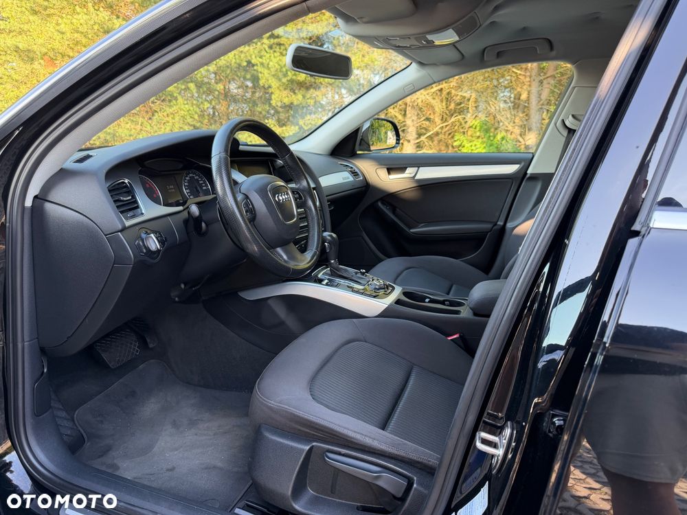 Audi A4 Avant 3.0 TDI DPF clean diesel quattro tiptron Attraction - 9