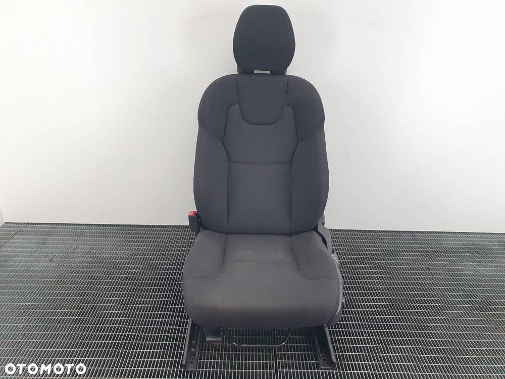 FOTEL PRZÓD PRZEDNI LEWY KIEROWCY VOLVO XC60 II EUROPA - 1