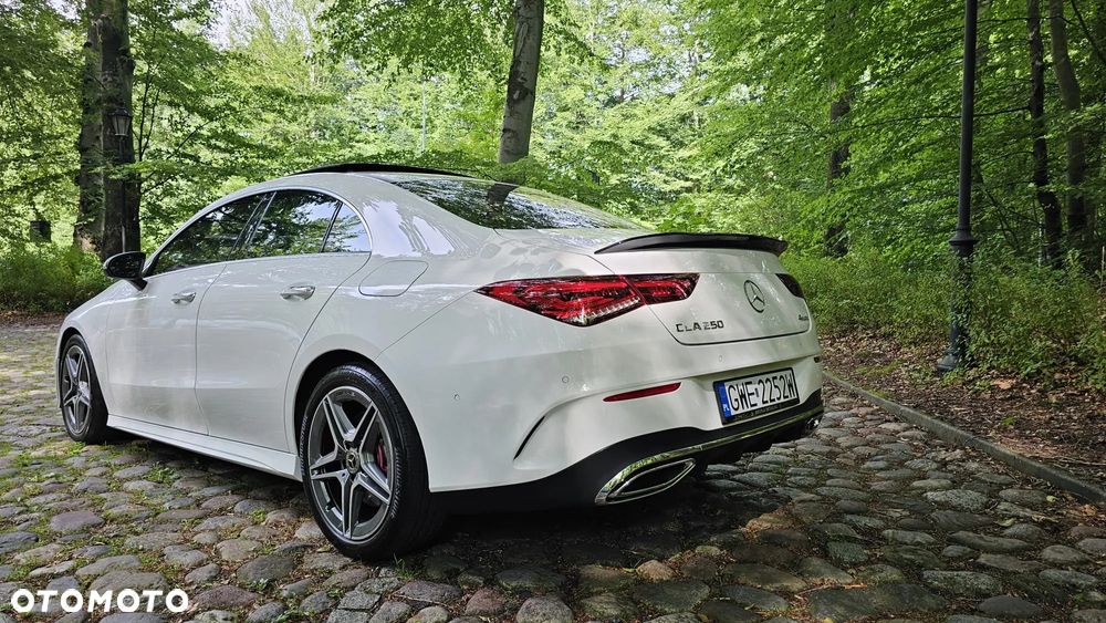 Mercedes-Benz CLA 250 4-Matic AMG Line 7G-DCT - 10