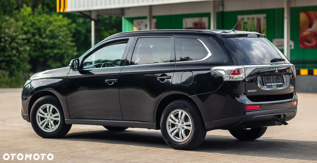 Mitsubishi Outlander 2.2 DI-D 4WD Instyle - 16
