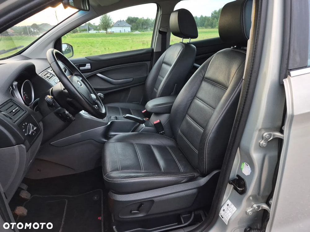 Ford Kuga 2.0 TDCi 2x4 Titanium - 19