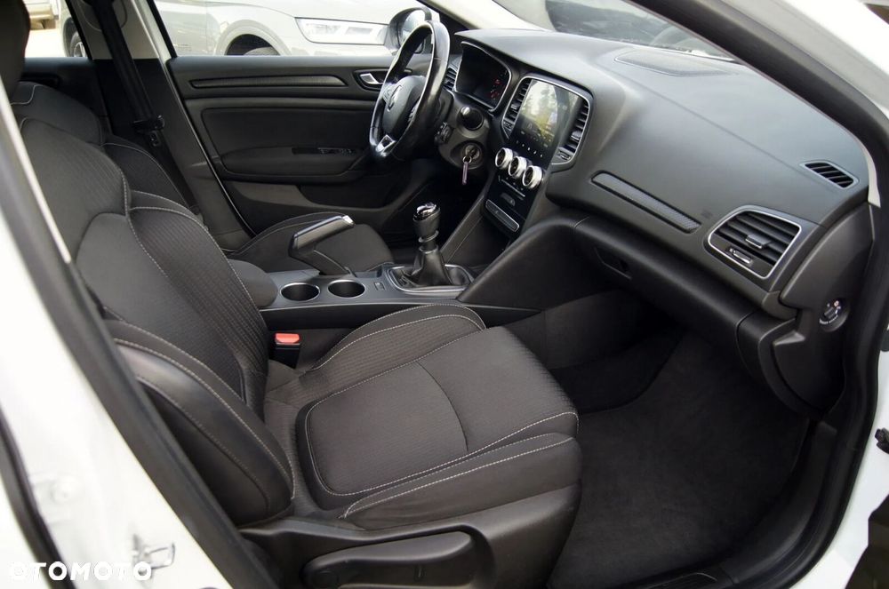 Renault Megane BLUE dCi 115 BUSINESS EDITION - 17