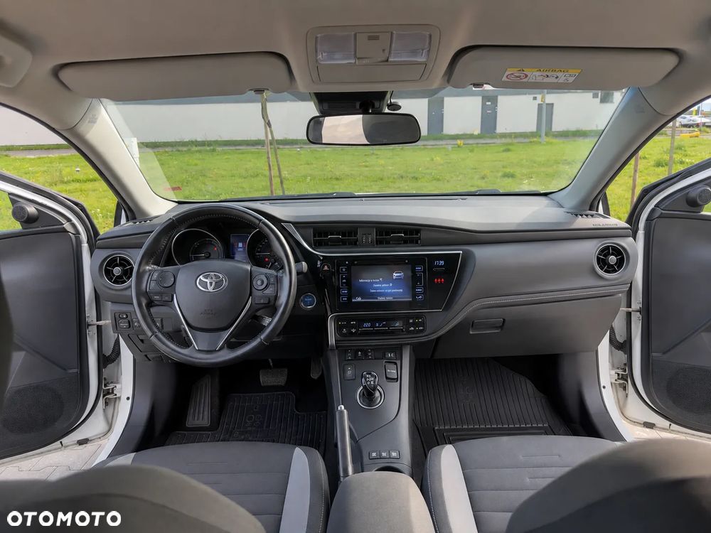 Toyota Auris - 4