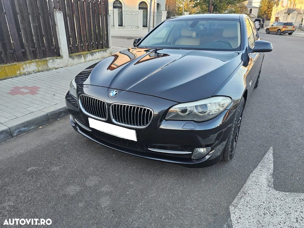 BMW Seria 5 525d Touring Sport-Aut. Luxury Line - 3