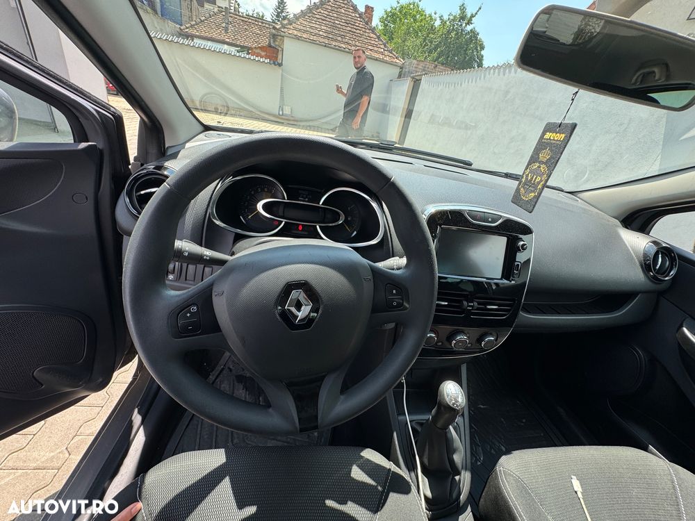 Renault Clio - 13