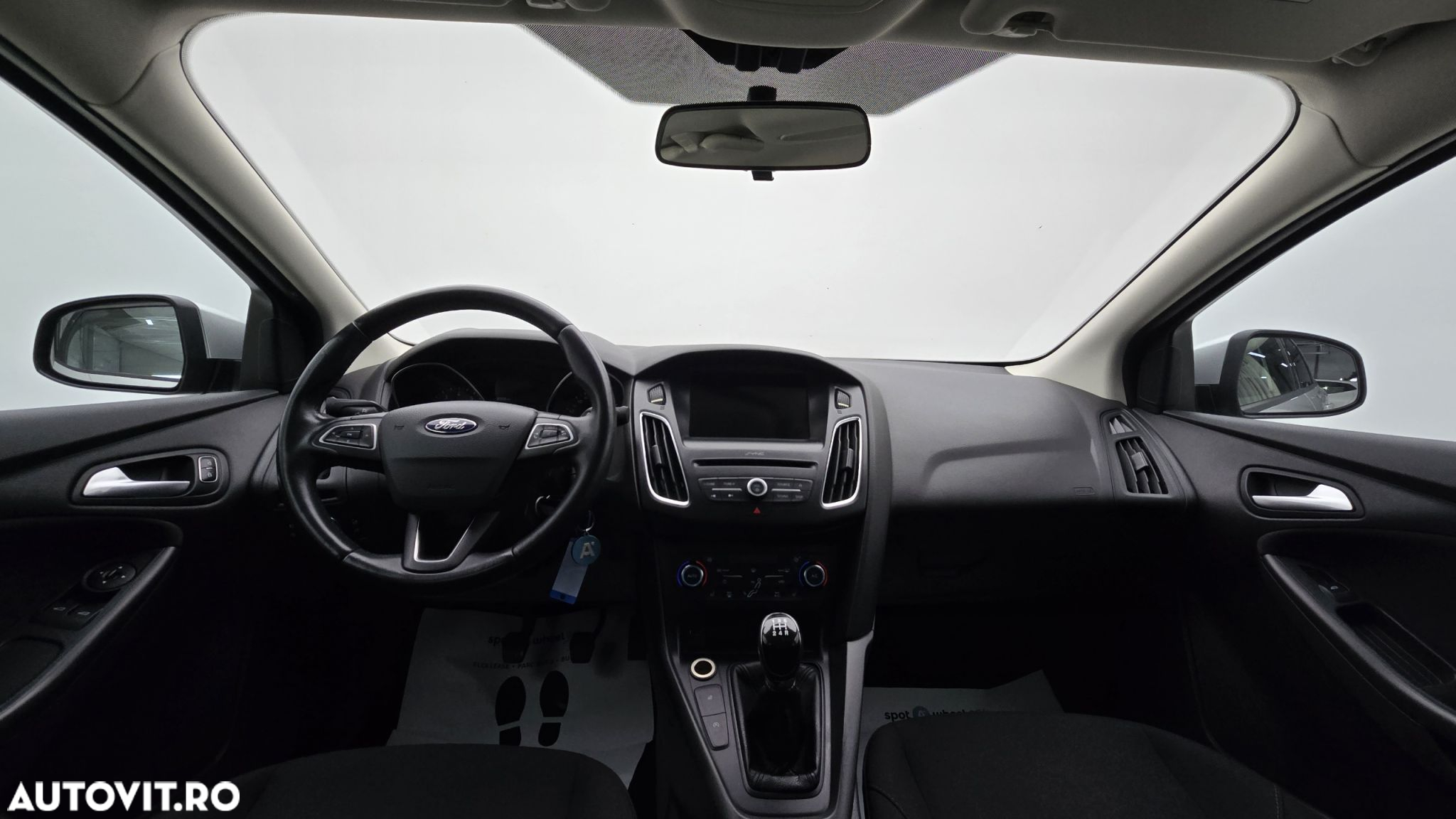 Ford Focus 1.0 EcoBoost Trend - 14