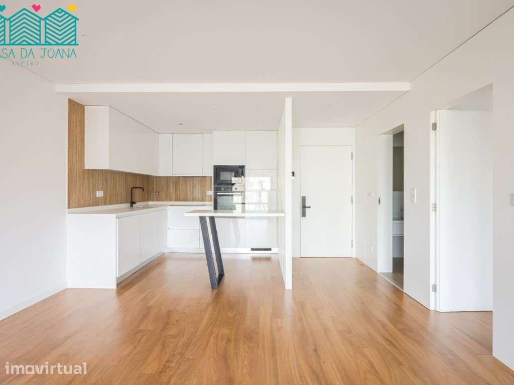 Apartamento T1 com Lugar de Estacionamento em Aveiro