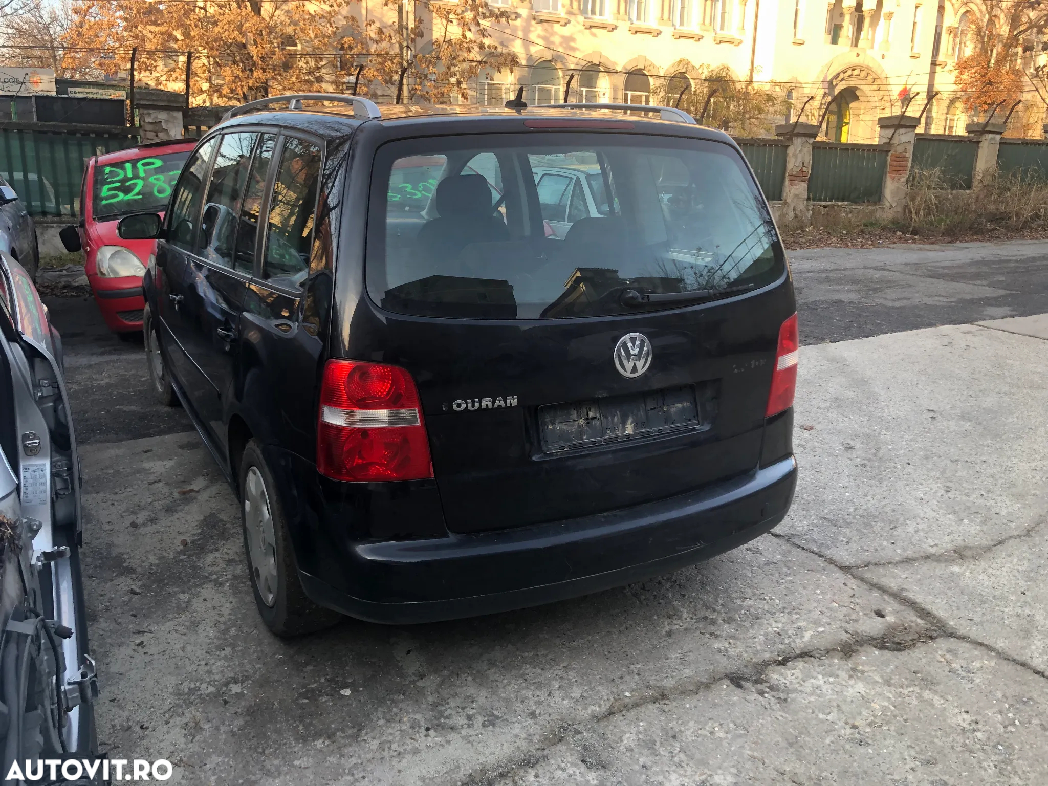 Dezmembrez VW Volkswagen Touran negru 2006 2.0 TDI BMM - 3