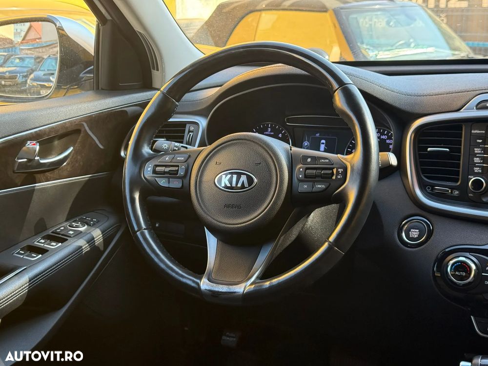 Kia Sorento - 12