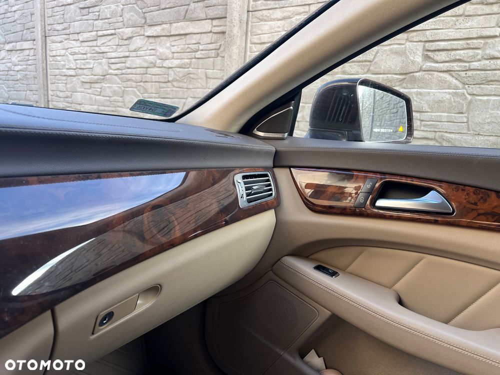 Mercedes-Benz CLS 350 CDI 4-Matic BlueEff - 11