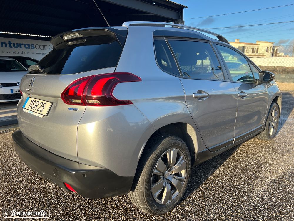 Peugeot 2008 1.2 PureTech Style - 21