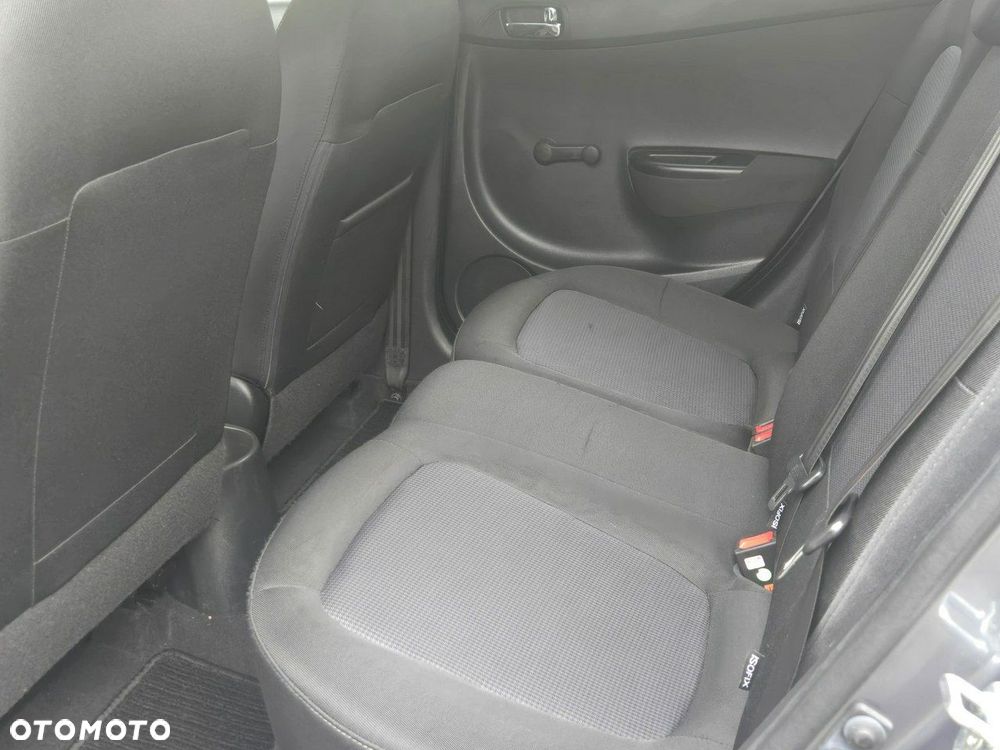 Hyundai i20 1.2 Fifa World Cup Edition - 11