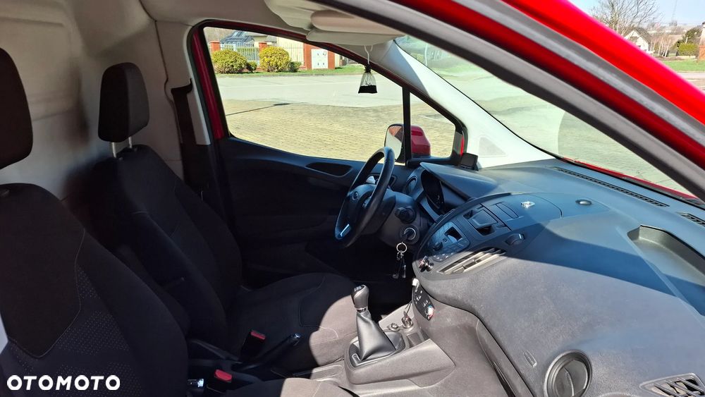 Ford Transit Courier Trend - 18