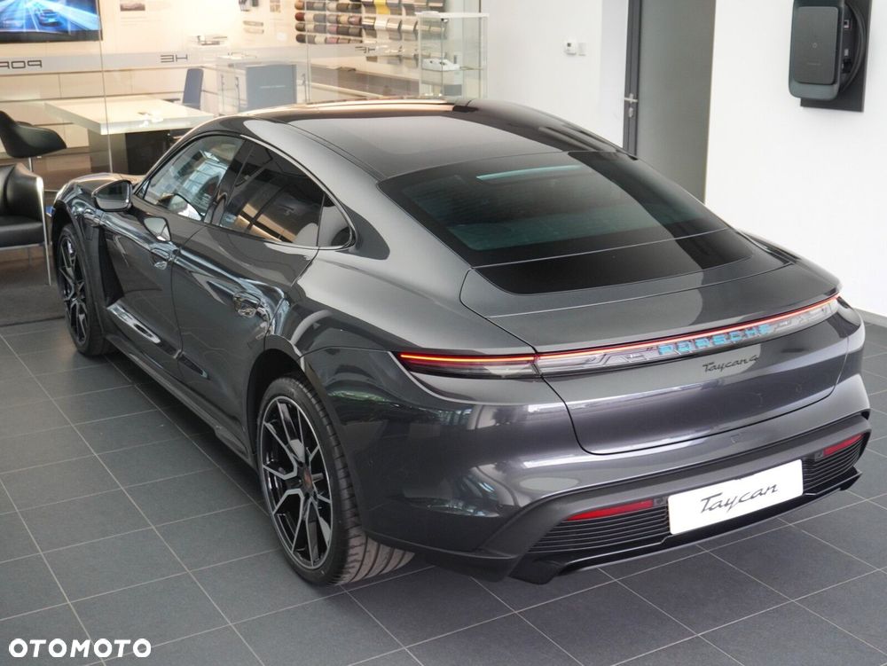 Porsche Taycan 105kWh 4 - 18