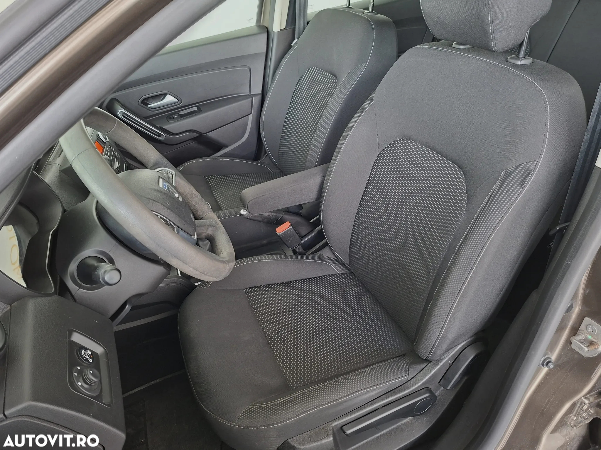 Dacia Duster TCe 90 Comfort - 6
