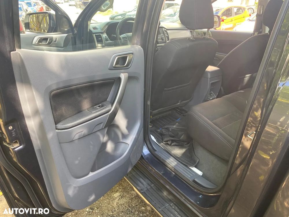 Ford Ranger Pick-Up 2.2 TDCi 4x4 Cabina Dubla XLT - 23