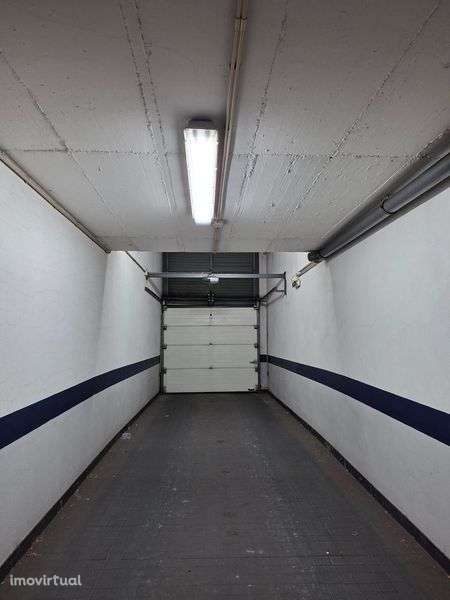 Lugar Garagem Almirante Reis - Grande imagem: 3/3