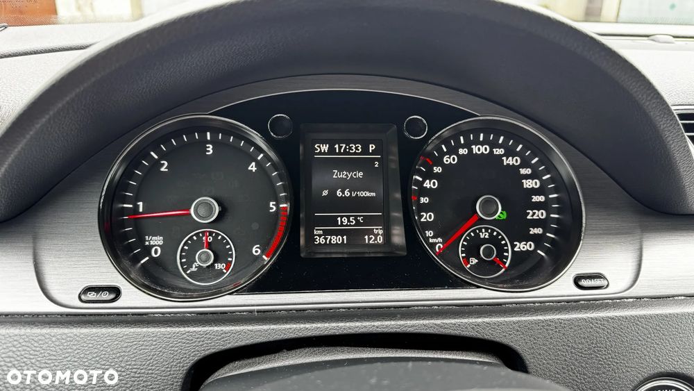 Volkswagen Passat 2.0 TDI Comfortline DSG - 26