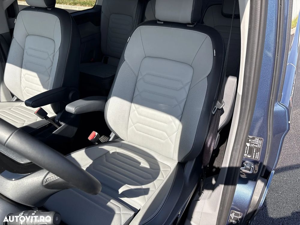 Ford Tourneo Custom Bus 320L 2.0 EcoBlue 136 CP 8AT L2H1 FWD Titanium - 15