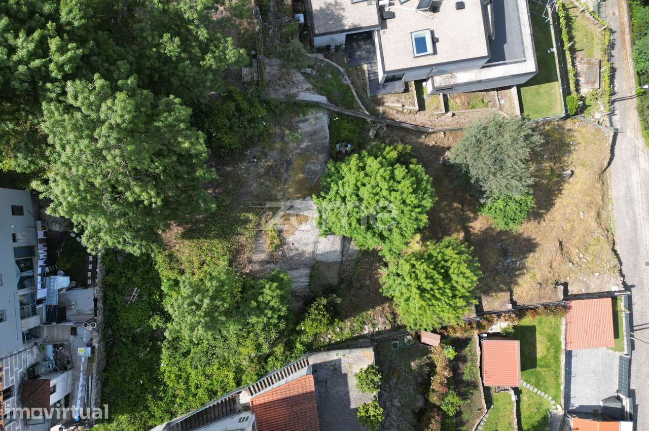 Terreno urbano Burgães - Grande imagem: 2/26