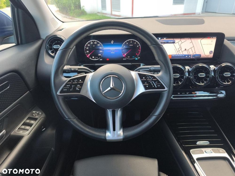 Mercedes-Benz GLA - 14