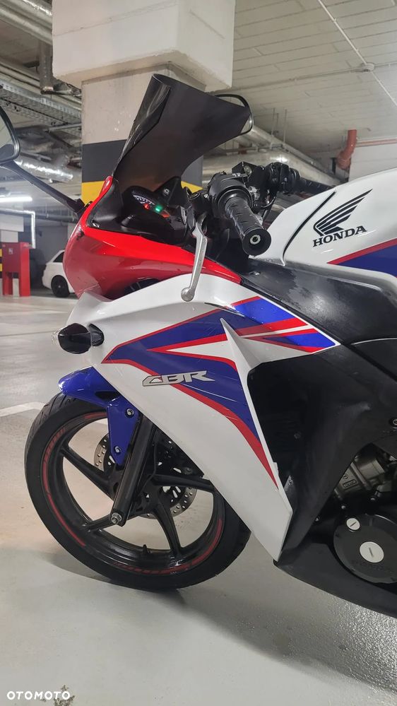 Honda CBR - 9