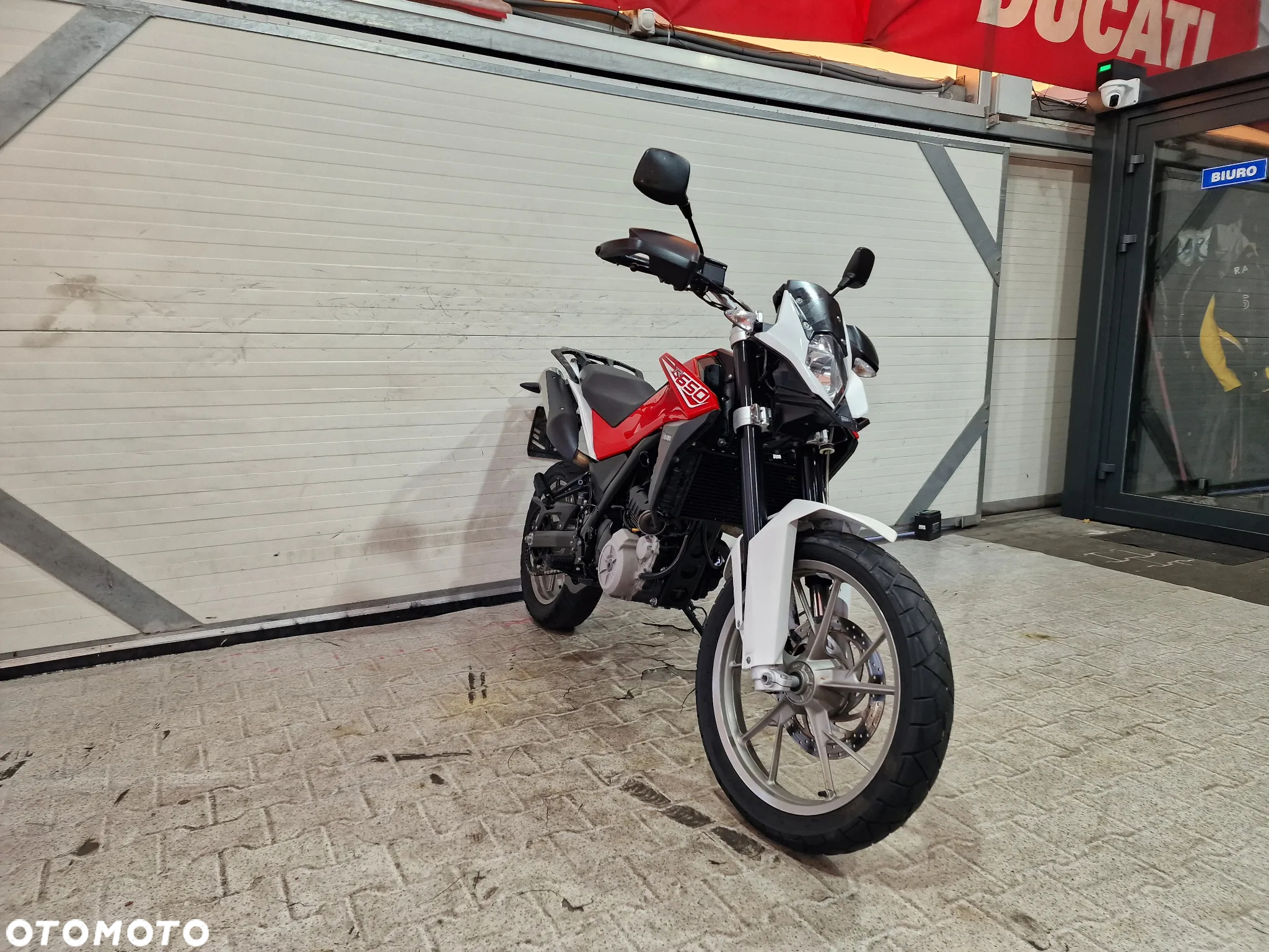 Husqvarna SM - 4