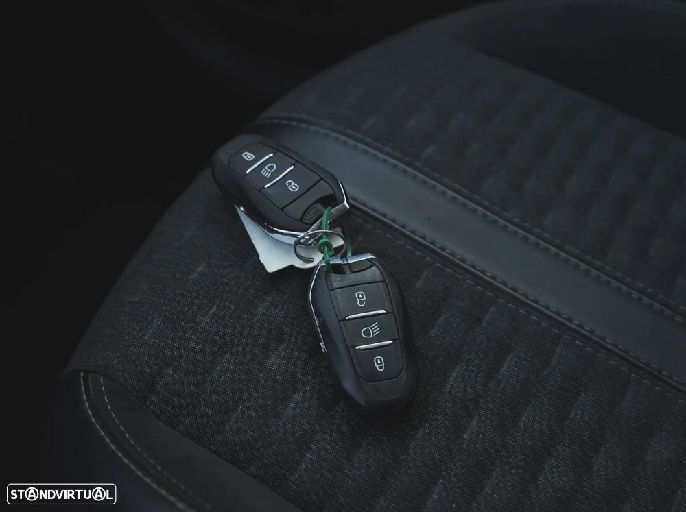Peugeot 208 1.5 BlueHDi Allure Pack - 23