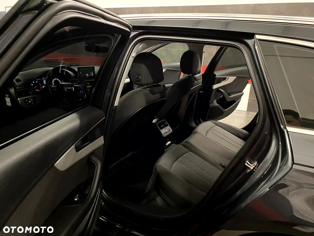 Audi A4 Avant 2.0 TDI Design - 20