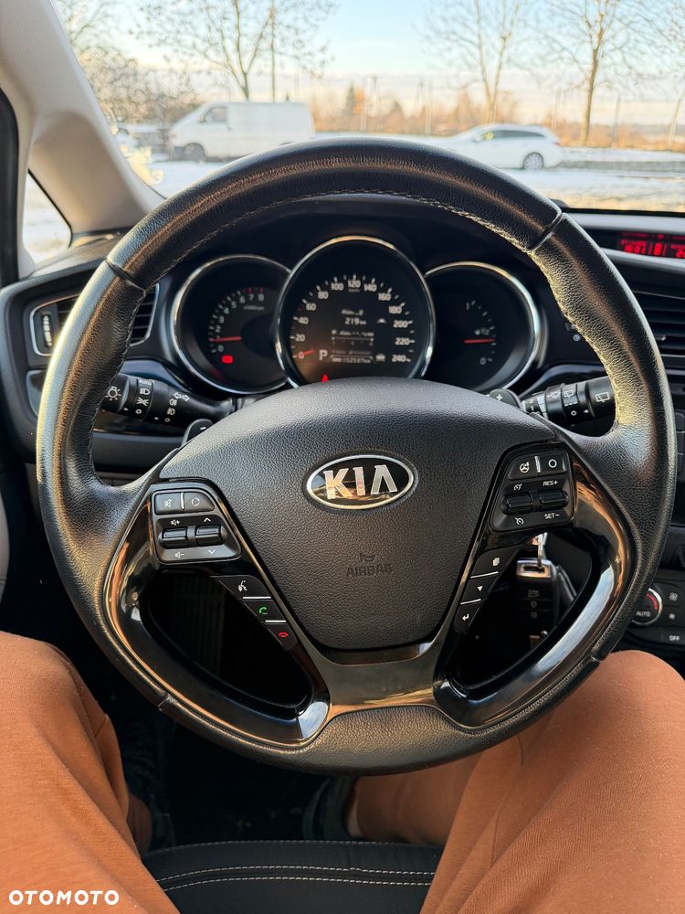 Kia Ceed 1.6 GDI DCT Platinum Edition - 18