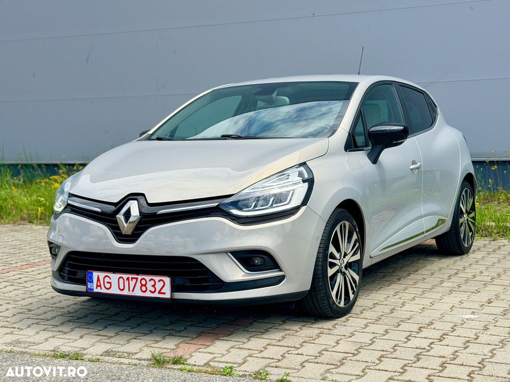 Renault Clio - 1