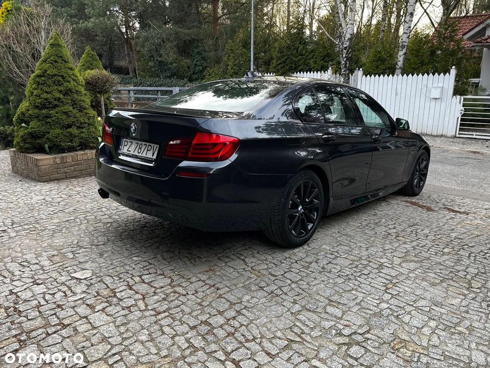 BMW Seria 5 525d xDrive - 4
