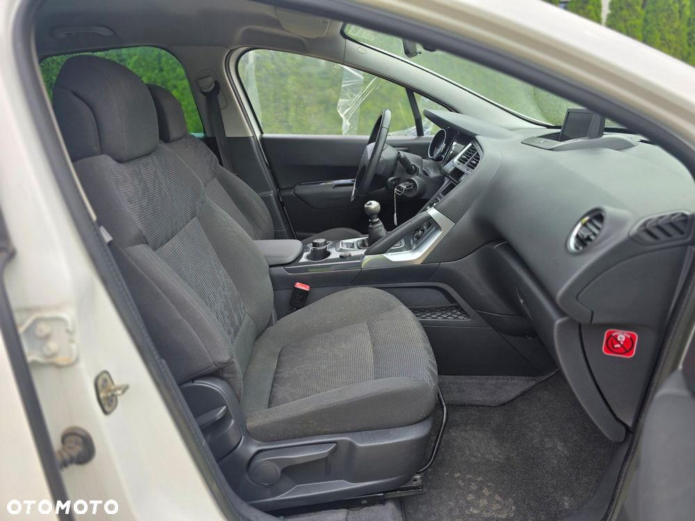 Peugeot 3008 HDi 115 Allure - 11