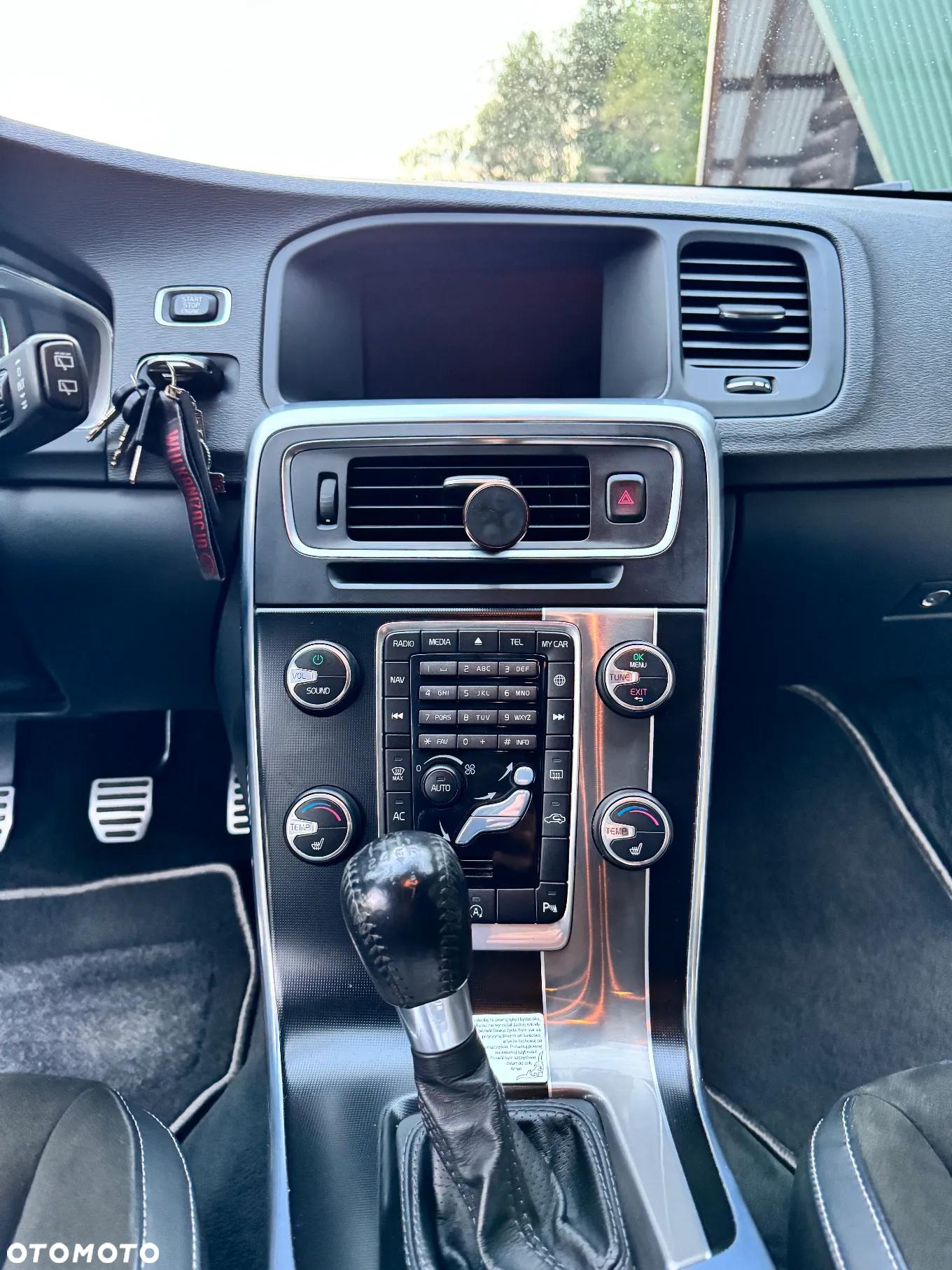 Volvo V60 D3 R-Design - 10