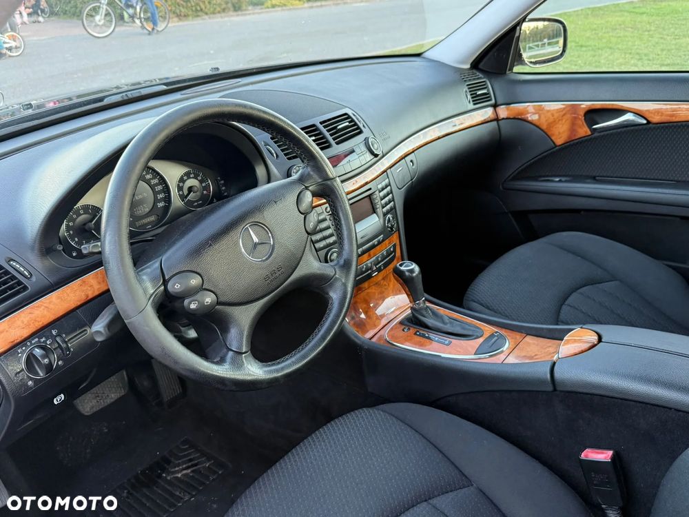Mercedes-Benz Klasa E 200 Kompressor Automatik Elegance - 15